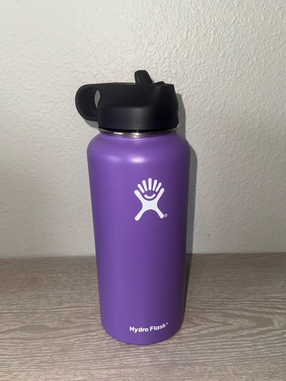 Hydro Flask -purple 32 oz wide-mouth with flex straw cap water bottle